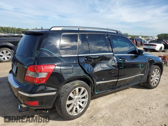 2011 Mercedes-Benz GLK 350 with VIN WDCGG5GB8BF598086, listed as a Copart auction lot 67445244 with 136,508 mi miles and Salvage Title. Bid and sale history available at DreamBid. Image 3.