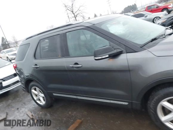 2018 Ford Explorer XLT with VIN 1FM5K7DH9JGC25899, listed as a IAAI auction lot 41661895 with 59,397 mi miles and . Bid and sale history available at DreamBid. Image 13.