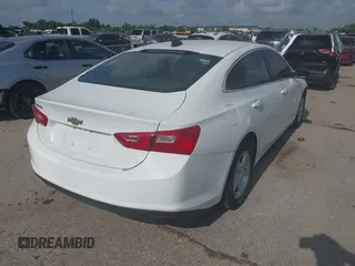 2018 Chevrolet Malibu LT z VIN 1G1ZD5ST9JF125831, wystawiony jako IAAI lot #42443325 z przebiegiem Nie podano mil oraz . Historia ofert i sprzedaży dostępna na DreamBid. Obrazek 4.