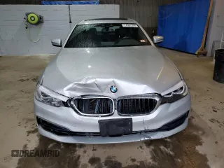 2019 BMW 5 Series 530e xDrive with VIN WBAJB1C56KB376895, listed as a Copart auction lot 74907304 with 58,783 mi miles and Salvage title. Bid and sale history available at DreamBid. Image 5.