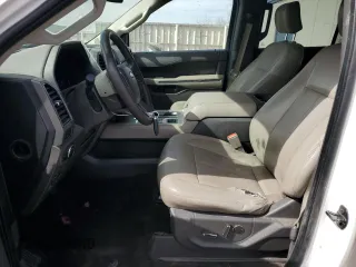 2019 Ford Expedition XLT with VIN 1FMJU1HT1KEA17386, listed as a Copart auction lot 51188035 with 132,588 mi miles and Salvage title. Bid and sale history available at DreamBid. Image 7.
