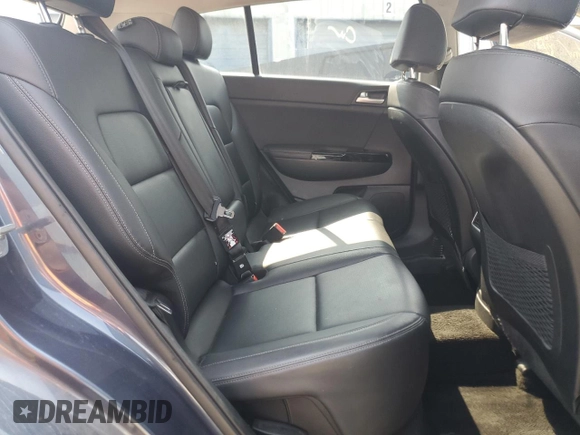 2021 Kia Sportage EX z VIN KNDPNCACXM7873312, wystawiony jako Copart lot #59749665 z przebiegiem 131 347 mil mil oraz Czysty tytuł • Clean title. Historia ofert i sprzedaży dostępna na DreamBid. Obrazek 11.