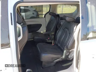 2022 Chrysler Pacifica Touring L with VIN 2C4RC1BGXNR233654, listed as a IAAI auction lot 42137632 with 73,899 mi miles and . Bid and sale history available at DreamBid. Image 8.