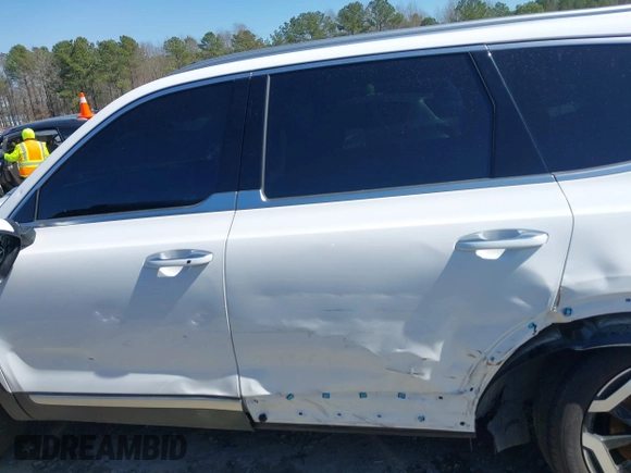 2024 Kia Telluride S z VIN 5XYP64GC5RG499213, wystawiony jako IAAI lot #41739288 z przebiegiem 33 799 mil mil oraz . Historia ofert i sprzedaży dostępna na DreamBid. Obrazek 14.