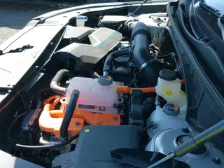 2025 Kia Sorento SX Prestige with VIN KNDRKDJGXS5306648, listed as a IAAI auction lot 42043229 with 11,041 mi miles and . Bid and sale history available at DreamBid. Image 19.