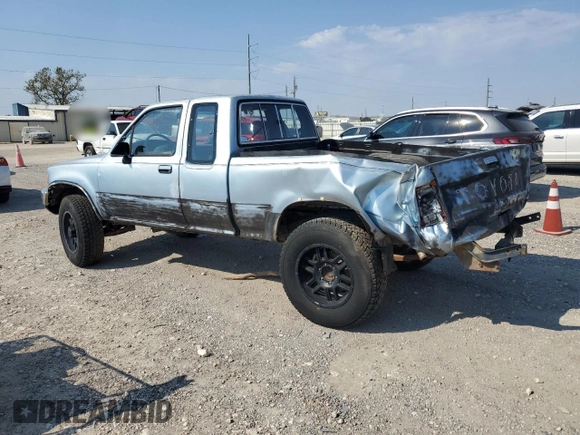 1990 Toyota Pickup DLX z VIN JT4VN13D3L5024456, wystawiony jako Copart lot #75834064 z przebiegiem 200 893 mil mil oraz Szkoda całkowita • Salvage title. Historia ofert i sprzedaży dostępna na DreamBid. Obrazek 2.