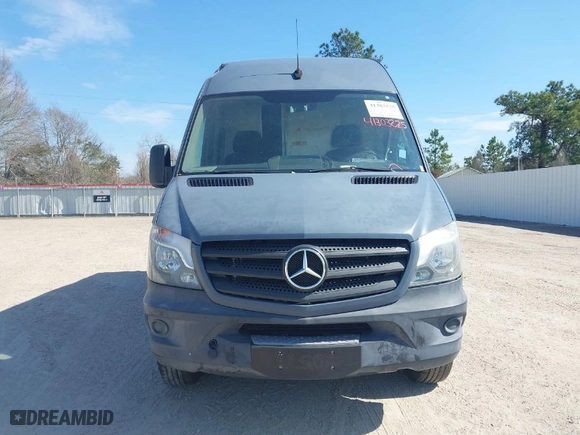 2018 Mercedes-Benz Sprinter Cargo Van Worker with VIN WD3PE7CD2JP630676, listed as a IAAI auction lot 41303275 with 1 mi miles. Bid and sale history available at carsss.com. Image 13.
