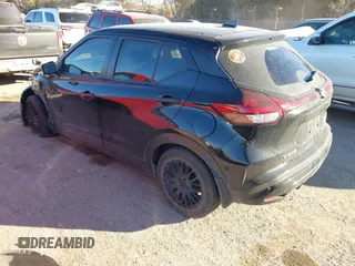 2022 Nissan Kicks S z VIN 3N1CP5BV8NL515288, wystawiony jako IAAI lot #41691806 z przebiegiem 66 626 mil mil oraz . Historia ofert i sprzedaży dostępna na DreamBid. Obrazek 3.
