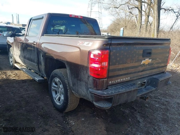 2016 Chevrolet Silverado 1500 LT with VIN 3GCUKRECXGG193508, listed as a IAAI auction lot 41498431 with 151,556 mi miles. Bid and sale history available at carsss.com. Image 3.