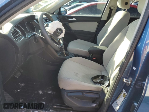 2020 Volkswagen Tiguan S with VIN 3VV0B7AX6LM066232, listed as a Copart auction lot 44961755 with 39,770 mi miles and Salvage title. Bid and sale history available at DreamBid. Image 7.