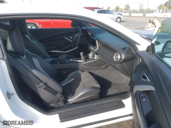 2019 Chevrolet Camaro 1SS with VIN 1G1FE1R78K0120917, listed as a IAAI auction lot 40787647 with 52,505 mi miles. Bid and sale history available at carsss.com. Image 5.