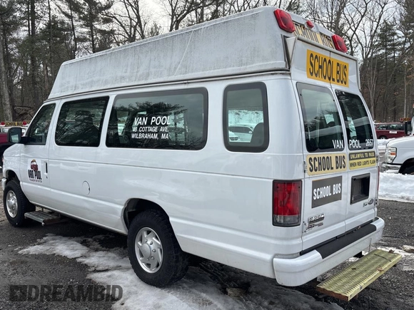 2014 Ford Econoline Cargo Commercial with VIN 1FTNS2EW6EDA97603, listed as a Copart auction lot 47958945 with 112,974 mi miles and Clean Title. Bid and sale history available at carsss.com. Image 3.
