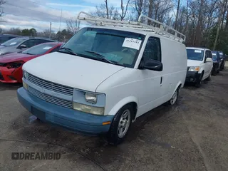 2004 Chevrolet Astro Cargo Van with VIN 1GCDM19X14B113882, listed as a IAAI auction lot 41211183 with 151,716 mi miles. Bid and sale history available at carsss.com. Image 2.