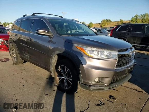 2016 Toyota Highlander XLE z VIN 5TDJKRFH0GS500635, wystawiony jako Copart lot #73833634 z przebiegiem 108 884 mil mil oraz Czysty tytuł • Clean title. Historia ofert i sprzedaży dostępna na DreamBid. Obrazek 14.
