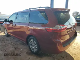 2017 Toyota Sienna XLE Auto Access Seat z VIN 5TDYZ3DCXHS829259, wystawiony jako Copart lot #60167795 z przebiegiem 52 444 mil mil oraz Szkoda całkowita • Salvage title. Historia ofert i sprzedaży dostępna na DreamBid. Obrazek 2.