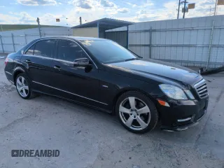 2012 Mercedes-Benz E 350 Luxury z VIN WDDHF5KB0CA590301, wystawiony jako Copart lot #56599885 z przebiegiem 115 802 mil mil oraz Szkoda całkowita • Salvage title. Historia ofert i sprzedaży dostępna na DreamBid. Obrazek 4.