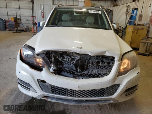2015 Mercedes-Benz GLK with VIN WDCGG5HB1FG415402, listed as a Copart auction lot 52597865 with 261,299 mi miles and Salvage Title. Bid and sale history available at carsss.com. Image 5.