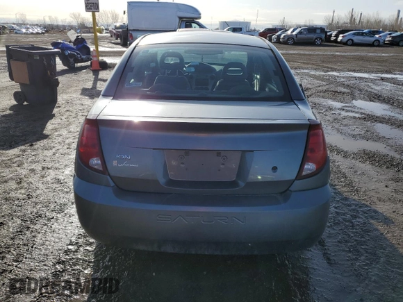 2004 Saturn ION ION 2 z VIN 1G8AJ52F84Z229988, wystawiony jako Copart lot #51742635 z przebiegiem 216 784 mil mil oraz Szkody całkowita. Historia ofert i sprzedaży dostępna na DreamBid. Obrazek 6.