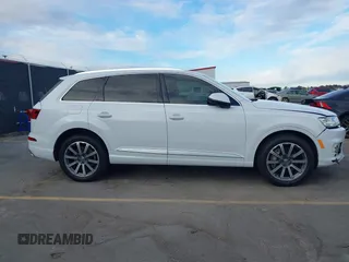 2018 Audi Q7 Premium Plus with VIN WA1LHAF71JD031195, listed as a IAAI auction lot 41219666 with 63,641 mi miles. Bid and sale history available at carsss.com. Image 13.