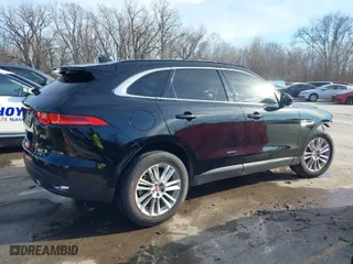 2017 Jaguar F-PACE 35t Prestige with VIN SADCK2BV1HA895827, listed as a IAAI auction lot 41119402 with 31,767 mi miles. Bid and sale history available at carsss.com. Image 14.