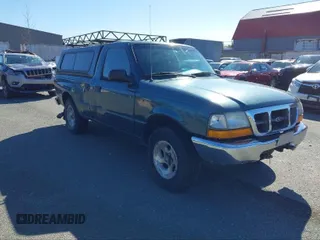 2000 Mazda B-Series 2WD Truck SX with VIN 4F4YR12C9YTM23800, listed as a IAAI auction lot 41409465 with 175,234 mi miles. Bid and sale history available at carsss.com. Image 1.