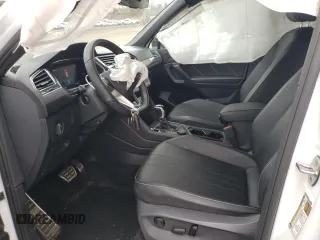 2023 Volkswagen Tiguan SE R-Line Black with VIN 3VV8B7AX8PM025044, listed as a Copart auction lot 53185355 with 35,565 mi miles and Salvage title. Bid and sale history available at DreamBid. Image 7.