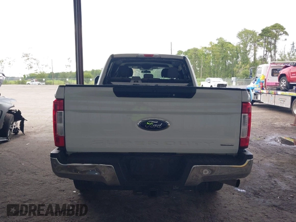 2018 Ford F-250 XL z VIN 1FT7W2B60JEB37227, wystawiony jako IAAI lot #42646192 z przebiegiem 182 730 mil mil oraz . Historia ofert i sprzedaży dostępna na DreamBid. Obrazek 15.