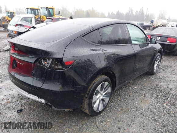 2024 Tesla Model Y Long Range z VIN 7SAYGDEE4RF014480, wystawiony jako IAAI lot #41979686 z przebiegiem 13 829 mil mil oraz . Historia ofert i sprzedaży dostępna na DreamBid. Obrazek 4.