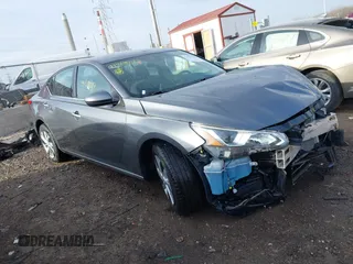 2019 Nissan Altima S z VIN 1N4BL4BV1KC248717, wystawiony jako IAAI lot #41813277 z przebiegiem 67 556 mil mil oraz . Historia ofert i sprzedaży dostępna na DreamBid. Obrazek 1.