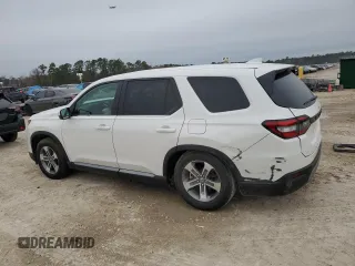 2025 Honda Pilot EX-L with VIN 5FNYG2H44SB003828, listed as a Copart auction lot 45298805 with 5,577 mi miles and Salvage Title. Bid and sale history available at carsss.com. Image 2.