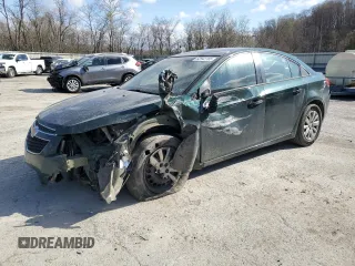 2014 Chevrolet Cruze LS with VIN 1G1PA5SG5E7117812, listed as a Copart auction lot 52942765 with 150,822 mi miles and Salvage Title. Bid and sale history available at carsss.com. Image 1.