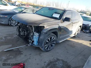 2021 Volkswagen Atlas Cross Sport 3.6L V6 SEL Premium R-Line with VIN 1V2FE2CA1MC213201, listed as a IAAI auction lot 41316986 with 36,600 mi miles. Bid and sale history available at carsss.com. Image 19.