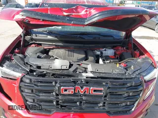 2025 GMC Acadia AWD Elevation z VIN 1GKENNRS0SJ118513, wystawiony jako IAAI lot #41821990 z przebiegiem 1 114 mil mil oraz . Historia ofert i sprzedaży dostępna na DreamBid. Obrazek 10.