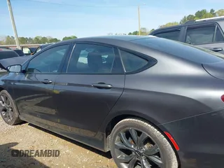 2015 Chrysler 200 S with VIN 1C3CCCDG5FN644378, listed as a IAAI auction lot 41918218 with 138,252 mi miles and . Bid and sale history available at carsss.com. Image 14.