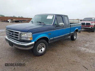 1995 Ford F-150 с VIN 1FTEX15N5SKA99806, выставлен на аукционе IAAI как лот 42162114 с пробегом Не указан миль и . История ставок и продаж доступна на DreamBid. Изображение 2.