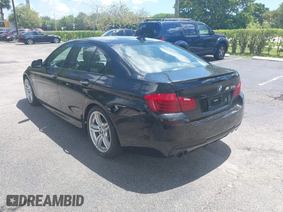 2015 BMW 5 Series 535i z VIN WBA5B1C50FD921887, wystawiony jako IAAI lot #42534815 z przebiegiem 147 260 mil mil oraz . Historia ofert i sprzedaży dostępna na DreamBid. Obrazek 3.