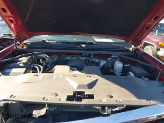 2018 Chevrolet Silverado 1500 LT with VIN 1GCVKREH9JZ178005, listed as a IAAI auction lot 41262147 with 90,215 mi miles. Bid and sale history available at carsss.com. Image 10.