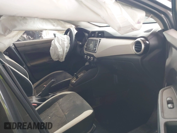 2021 Nissan Versa SV z VIN 3N1CN8EV4ML862408, wystawiony jako IAAI lot #42233052 z przebiegiem 80 435 mil mil oraz . Historia ofert i sprzedaży dostępna na DreamBid. Obrazek 5.