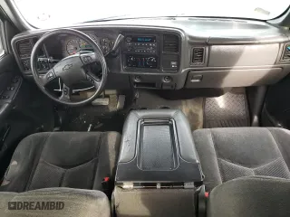2004 Chevrolet Silverado 1500 LS with VIN 2GCEK19T941221707, listed as a Copart auction lot 43870965 with 229,156 mi miles and Clean Title. Bid and sale history available at carsss.com. Image 8.
