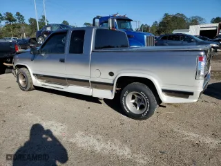 1998 Chevrolet C/K 1500 with VIN 2GBEC19R0W1219207, listed as a Copart auction lot 41617415 with 1,687,494 mi miles and Salvage Title. Bid and sale history available at carsss.com. Image 2.