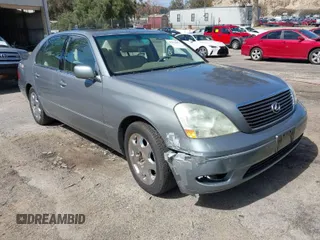 2003 Lexus LS 430 with VIN JTHBN30F030108220, listed as a IAAI auction lot 41823653 with 176,898 mi miles. Bid and sale history available at carsss.com. Image 1.