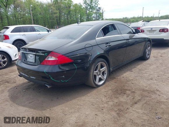2008 Mercedes-Benz CLS 550 z VIN WDDDJ72X68A124710, wystawiony jako IAAI lot #42077595 z przebiegiem Nie podano mil oraz . Historia ofert i sprzedaży dostępna na DreamBid. Obrazek 4.