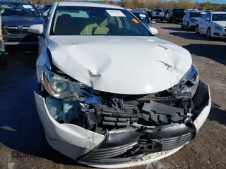 2015 Toyota Camry XLE with VIN 4T1BF1FK7FU023620, listed as a IAAI auction lot 40901262 with 122,968 mi miles. Bid and sale history available at carsss.com. Image 12.