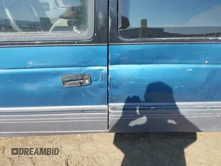 1993 Dodge Grand Caravan with VIN 1B4GH54R3PX606744, listed as a IAAI auction lot 42135204 with 159,517 mi miles and . Bid and sale history available at DreamBid. Image 6.