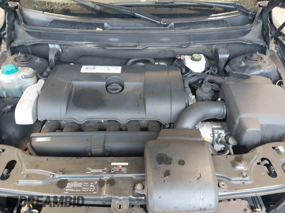 2013 Volvo XC90 Premier Plus with VIN YV4952CZ8D1635799, listed as a IAAI auction lot 41854400 with 122,350 mi miles. Bid and sale history available at carsss.com. Image 10.