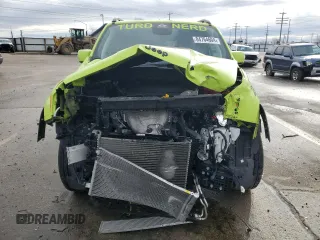 2018 Jeep Renegade Altitude with VIN ZACCJBBB1JPH70546, listed as a Copart auction lot 84764604 with 22,936 mi miles and Salvage title. Bid and sale history available at DreamBid. Image 5.
