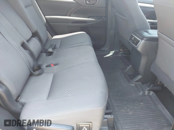2019 Toyota Highlander LE with VIN 5TDZARFH0KS061239, listed as a IAAI auction lot 42601981 with 216,288 mi miles and . Bid and sale history available at DreamBid. Image 8.
