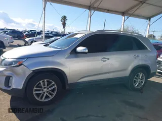 2014 Kia Sorento LX with VIN 5XYKT3A65EG434405, listed as a IAAI auction lot 41755440 with 154,019 mi miles. Bid and sale history available at carsss.com. Image 14.