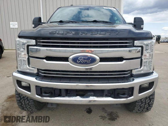 2017 Ford F-350 Platinum z VIN 1FT8W3BT7HEE76562, wystawiony jako Copart lot #60219675 z przebiegiem 333 717 mil mil oraz Czysty tytuł • Clean title. Historia ofert i sprzedaży dostępna na DreamBid. Obrazek 5.