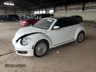 2013 Volkswagen Beetle 2.5L with VIN 3VW5P7AT2DM811768, listed as a Copart auction lot 55799135 with 60,505 mi miles and Salvage Title. Bid and sale history available at DreamBid. Image 1.